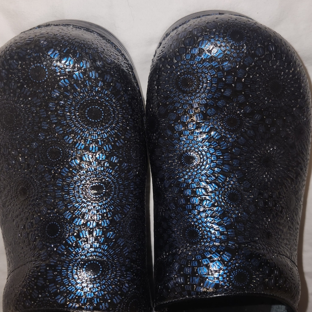 Dansko Nursing Clogs / Shoes 40 Like New